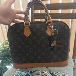 🔥🔥Louis Vuitton Alma Pm🔥🔥